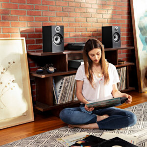 Bowers & Wilkins 607 Bookshelf Speakers (Pair) | Pre-Owned